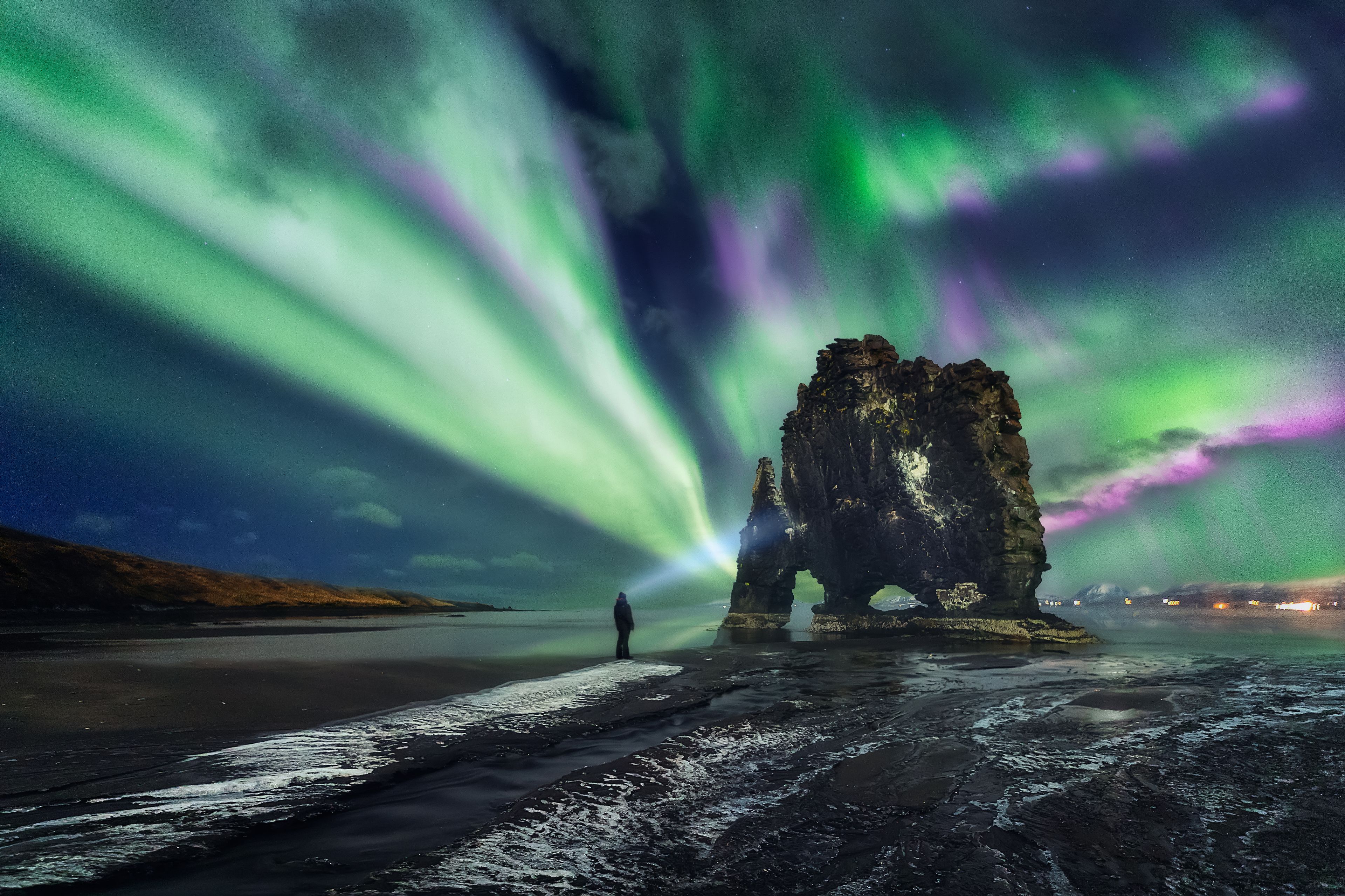 Hvitserkur under the northern lights