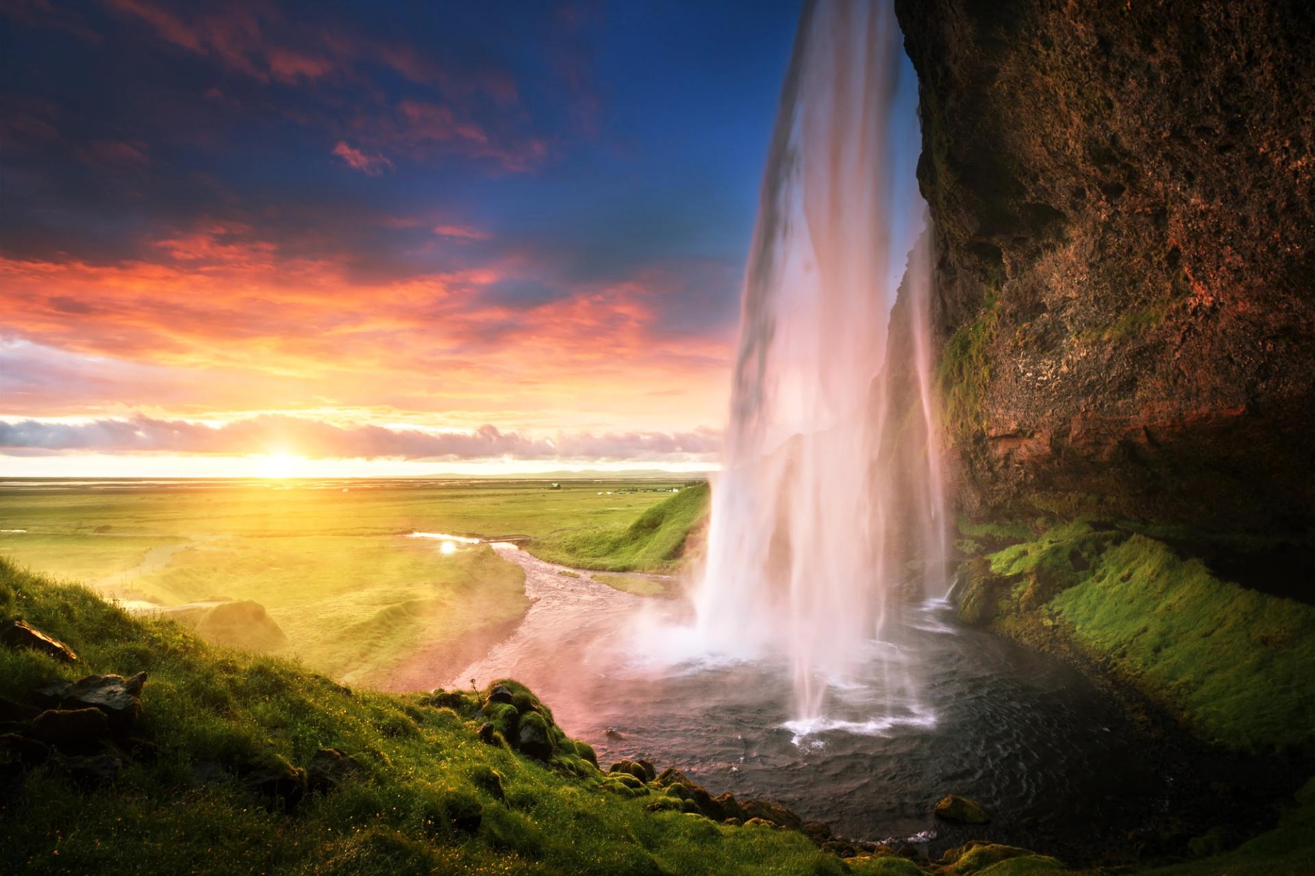 Seljalandsfoss waterfall is a Photographer’s Paradise