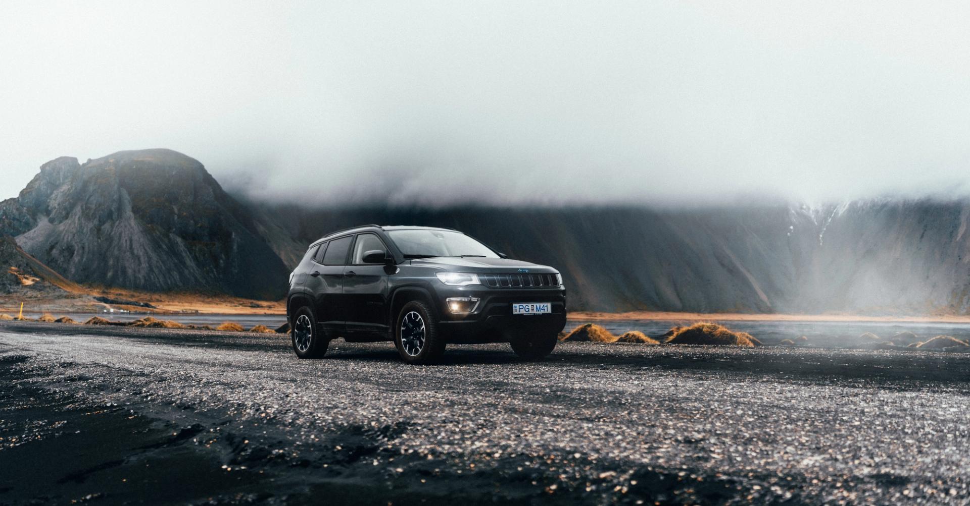 drive a Jeep Compass to discover the landscapes of Iceland
