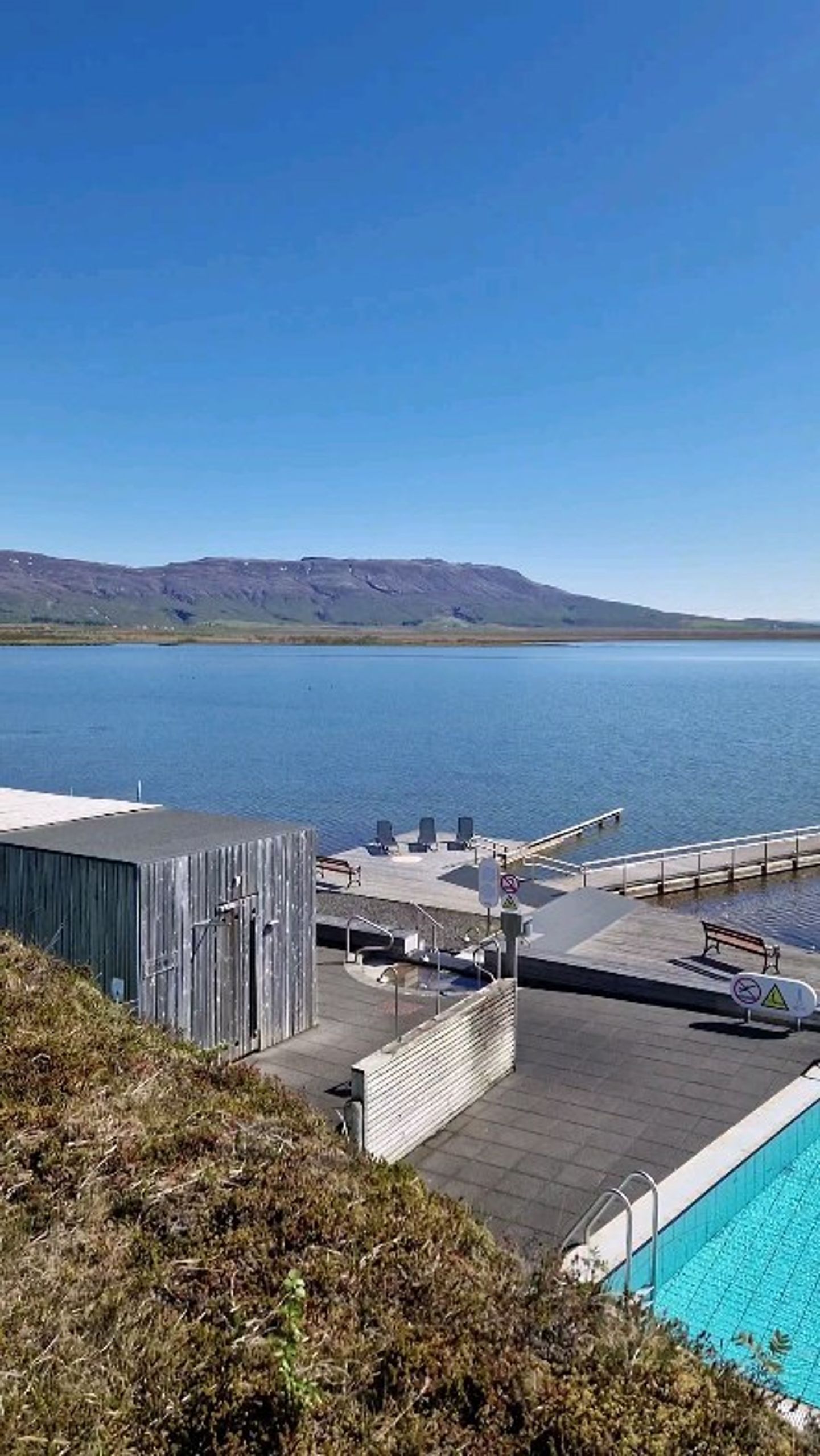 Laugarvatn Fontona with the lake and mountains in the background