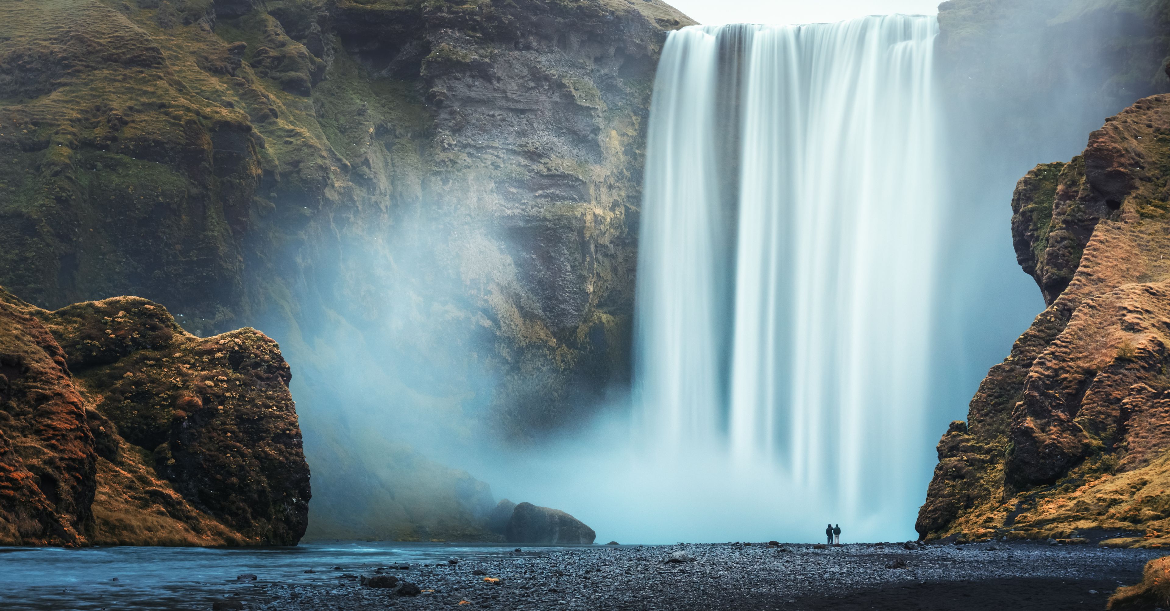 Waterfalls wonders to discover in Iceland
