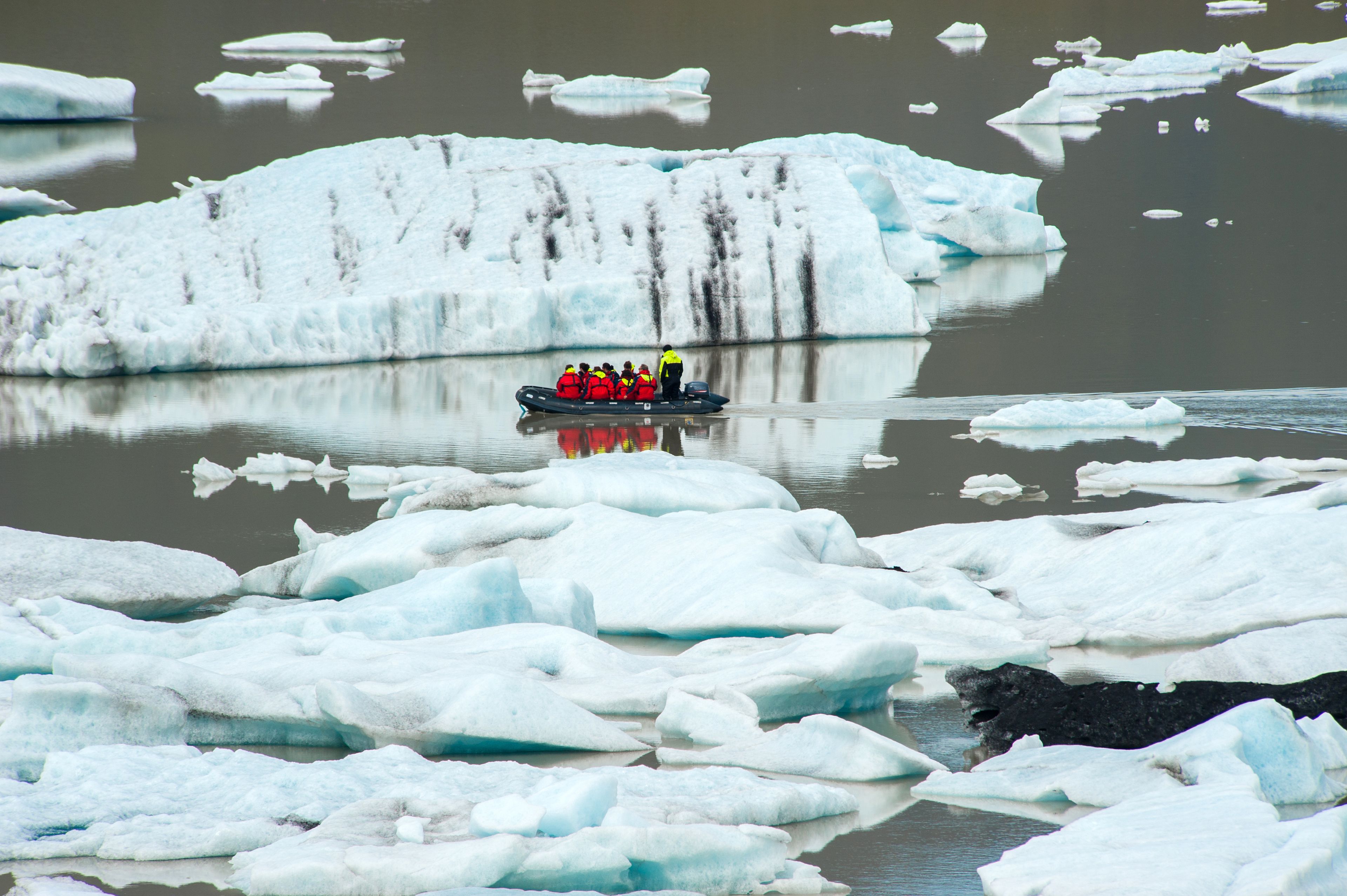 Boat tour on the Hoffellsjökull glacier