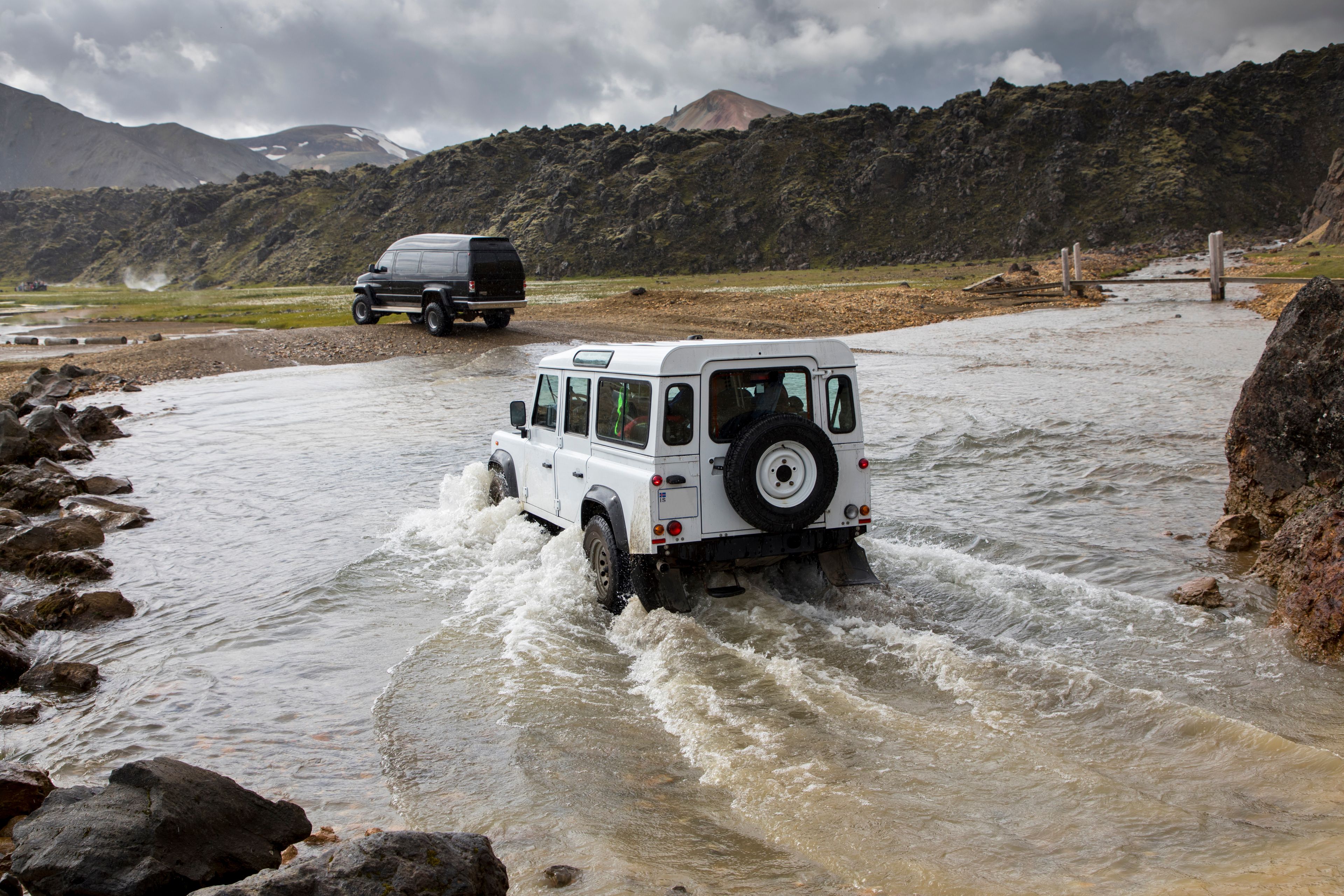 White 4x4 car river crossing in the  Laugavegur Trail