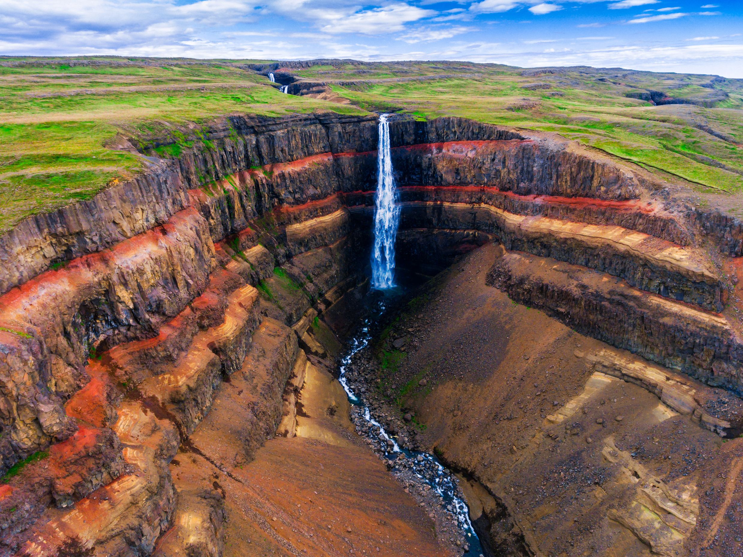 Panoramic picture of Hengifoss