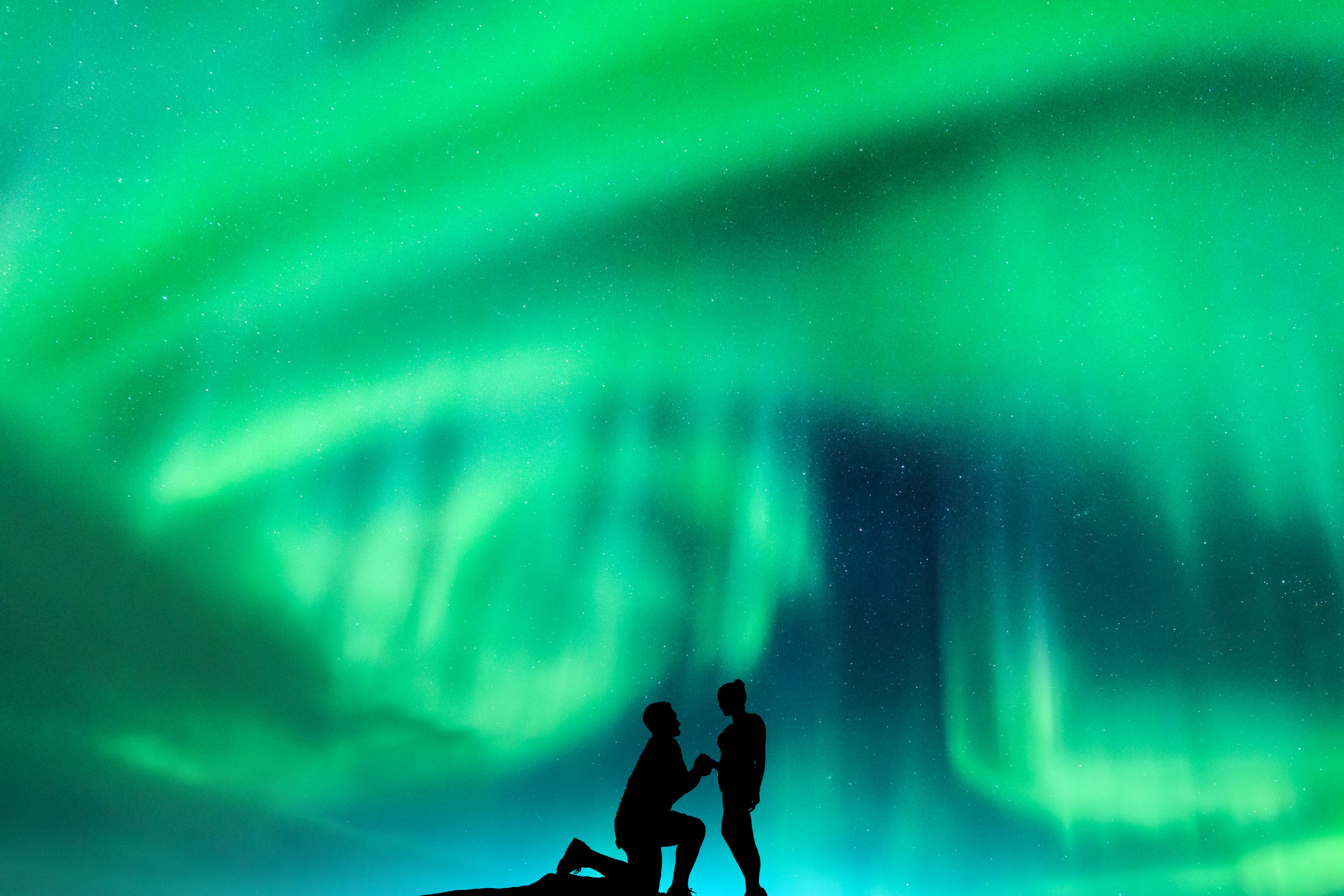 marriage proposal and northern lights, Iceland