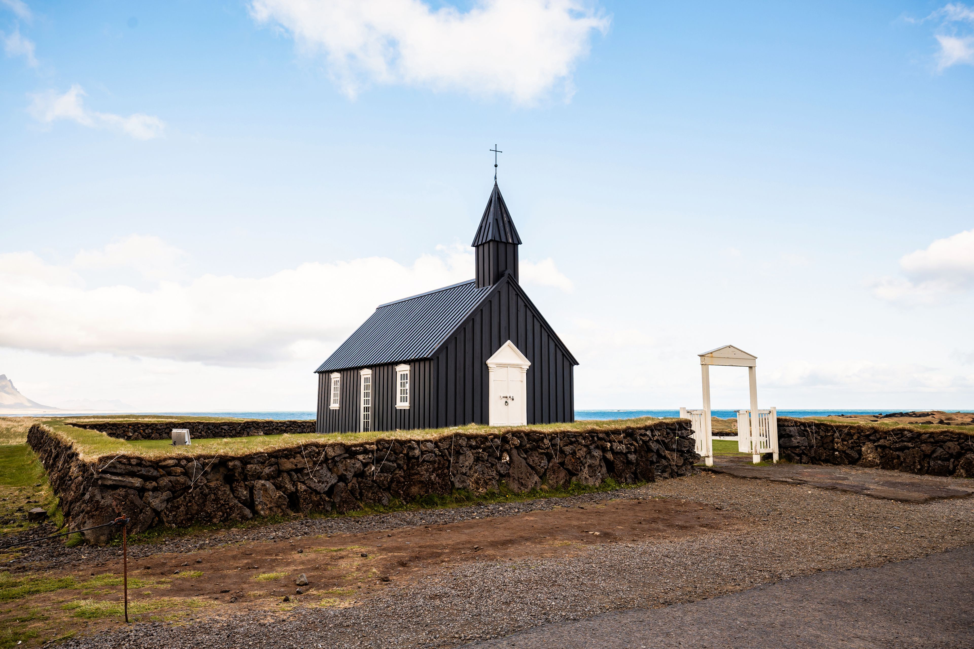 Búðir black church