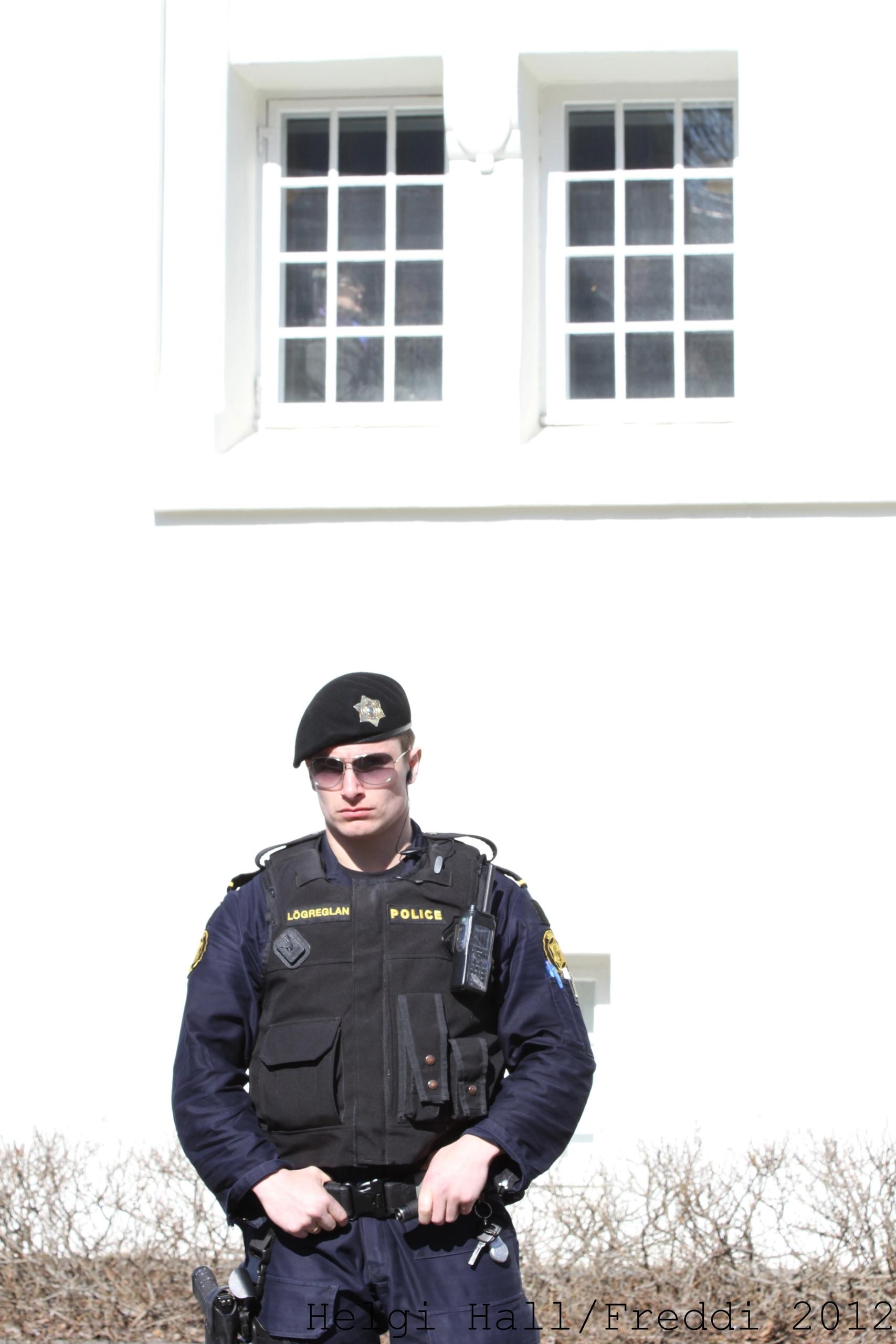 An armed officer from the SWAT Viking Squad in 2012