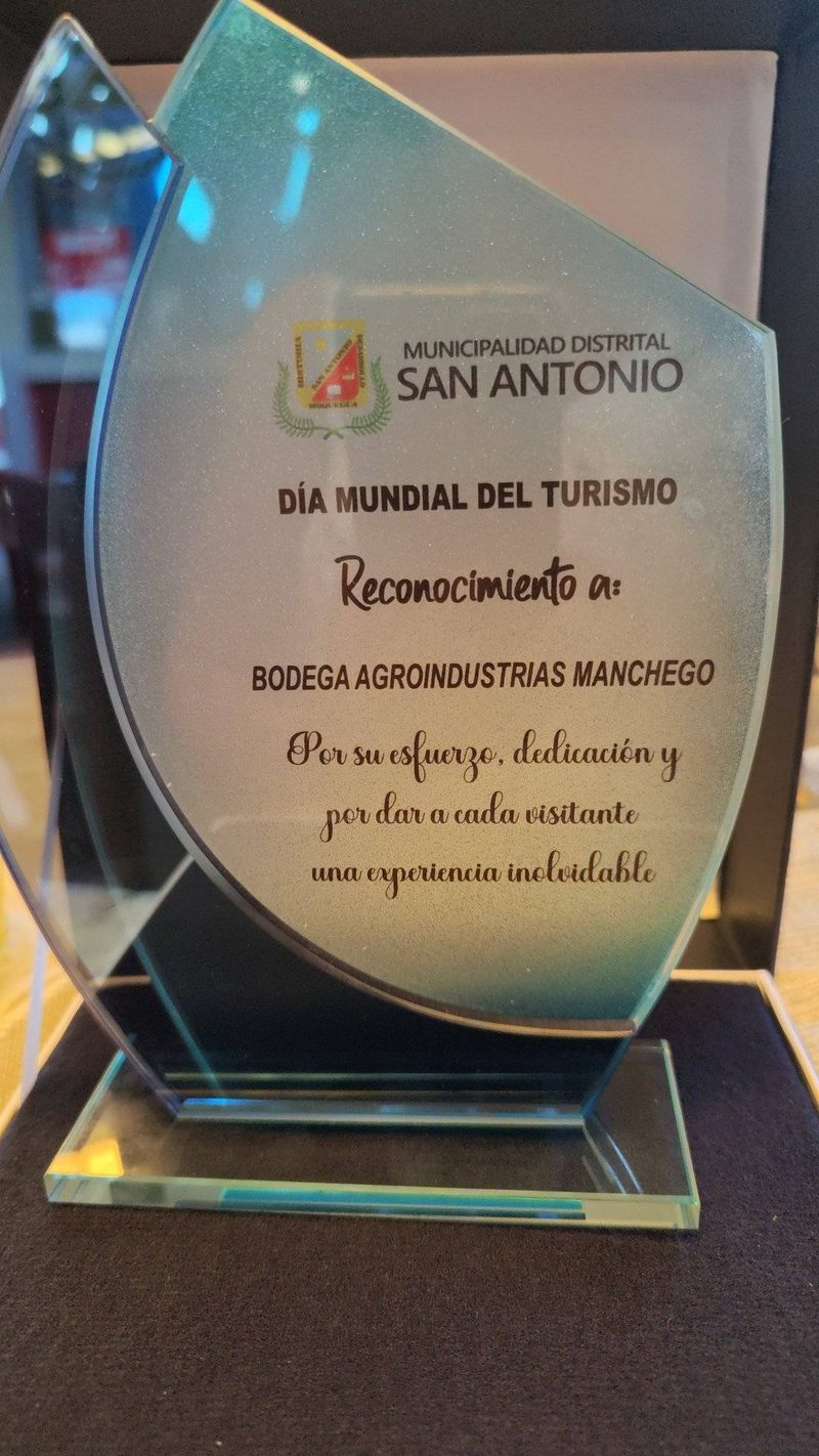 Reconocimiento al turismo (2024) - Municipalidad Distrital San Antonio. Día Mundial del Turismo. Bodega Manchego, Moquegua.