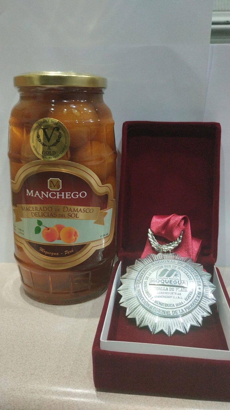 Medalla de oro (2022) - Catavinum World Wine & Spirits. Concurso Internacional de Pisco. Bodega Manchego, Moquegua.