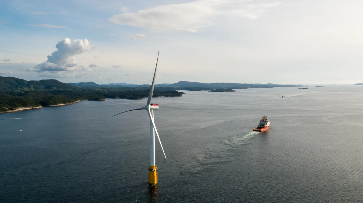 Offshore vessels manouvering Equinor floating offshore wind turbine