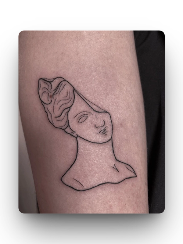 Λεπτή Γραμμή (@terrie_titouutattoo, UK)