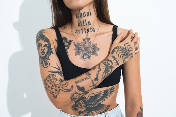 Traditional tattoo guide: bold outlines and saturated color