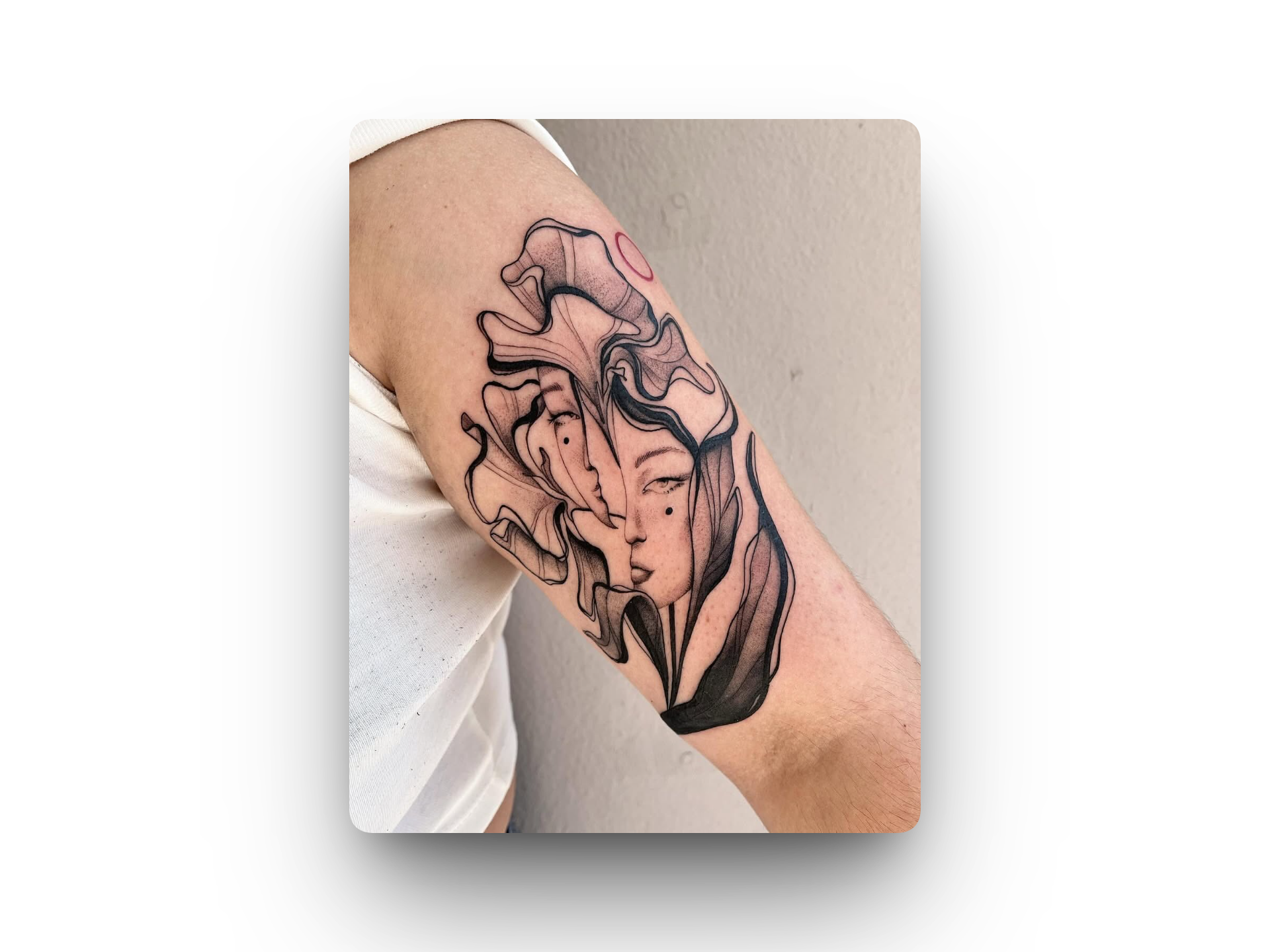 Λεπτή Γραμμή (@raniatattoos, GR)