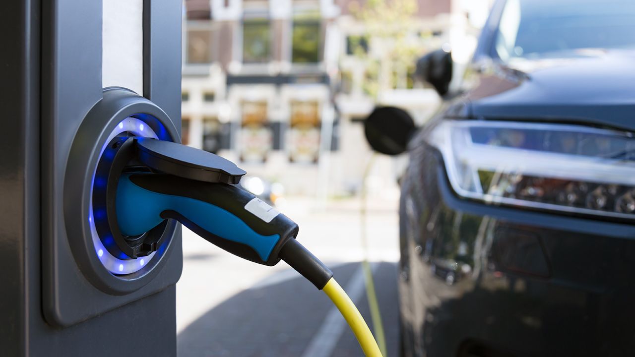 how-much-does-it-cost-to-charge-an-electric-car