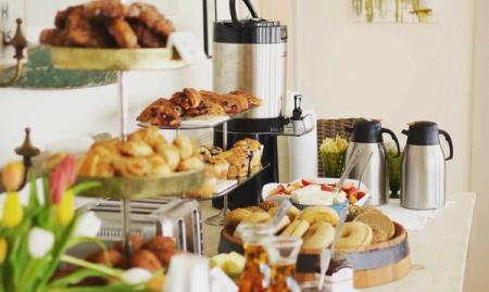 5 quick buffet tweaks to cut food waste costs