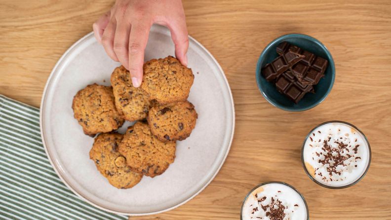 RECIPE: TURNING STALE BREAD INTO COOKIES