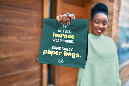 Too Good To Go Schweiz feiert 5. Geburtstag und 8 Millionen gerettete Überraschungspäckli