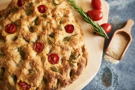 Focaccia aus Semmelbröseln
