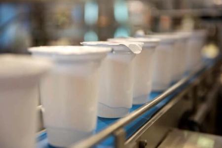 Peut-on manger des yaourts périmés ?