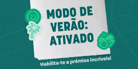 White paper with "MODO DE VERÃO: ATIVADO" (Summer Mode: Activated) and "Habilita-te a prémios incríveis!" (Enable yourself for incredible prizes!), flanked by green summer icons on a map background.