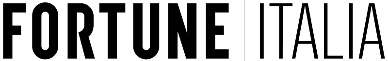 Logo for Fortune Italia. The word "FORTUNE" is in bold white outline text, separated by a thin vertical line from "ITALIA" in thinner, dashed white outline text, all on a black background.