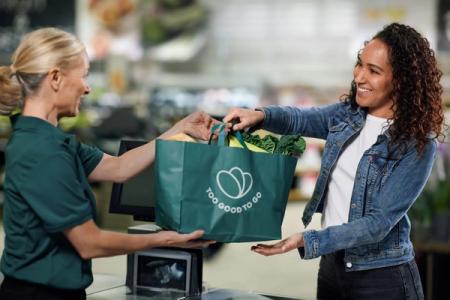 Shopper collecting Too Good To Go