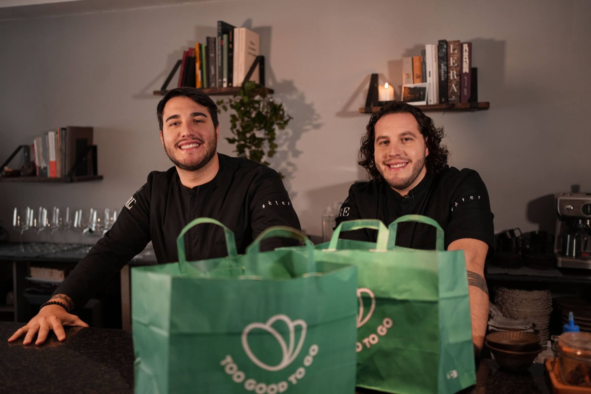 Los chefs Sergio y Mario Tofé se unen con Too Good To Go para crear un nuevo menú que evita el desperdicio de alimentos