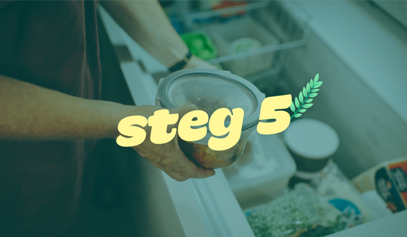 a person holding a container that says steg 5 on it