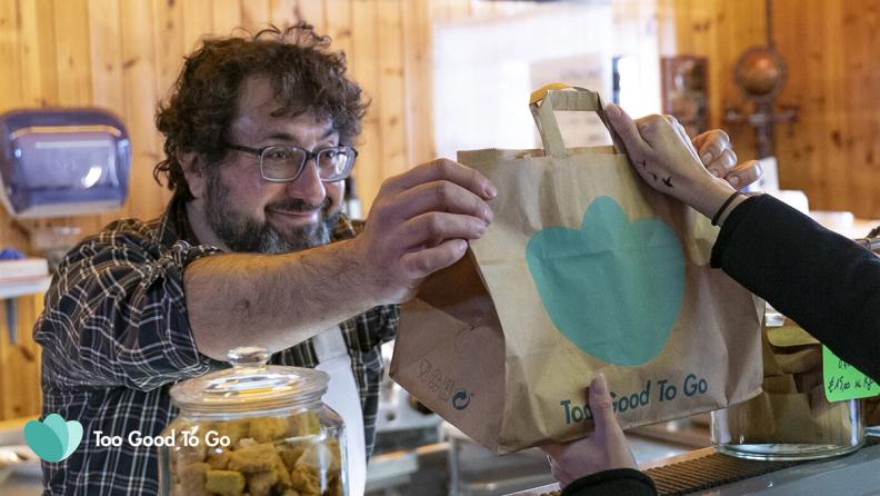 Too Good To Go raggiunge il traguardo di 1000 negozi aderenti a Roma e celebra con un video la città e i suoi abitanti