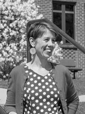 Photo of Erin McCarthy