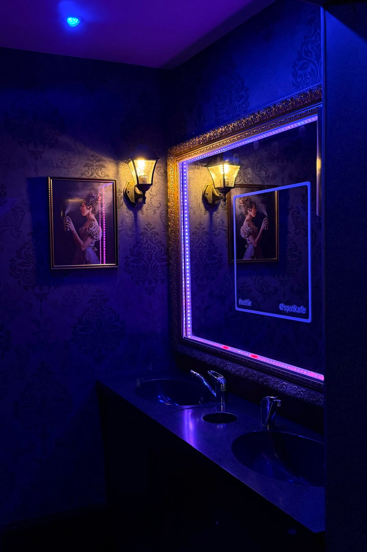 Spot Kafe restroom