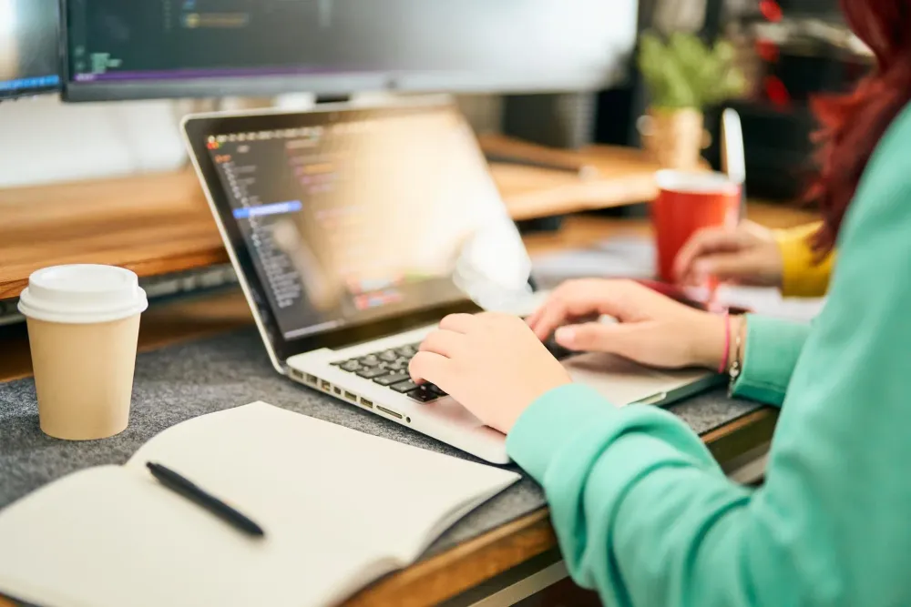 How Small Businesses Can Use AI To Refresh Their Digital Presence