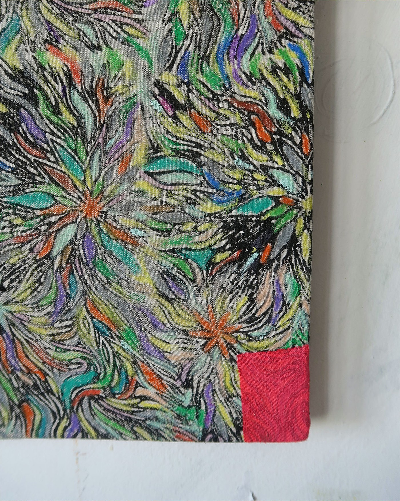 Under the clasp, detail view 2