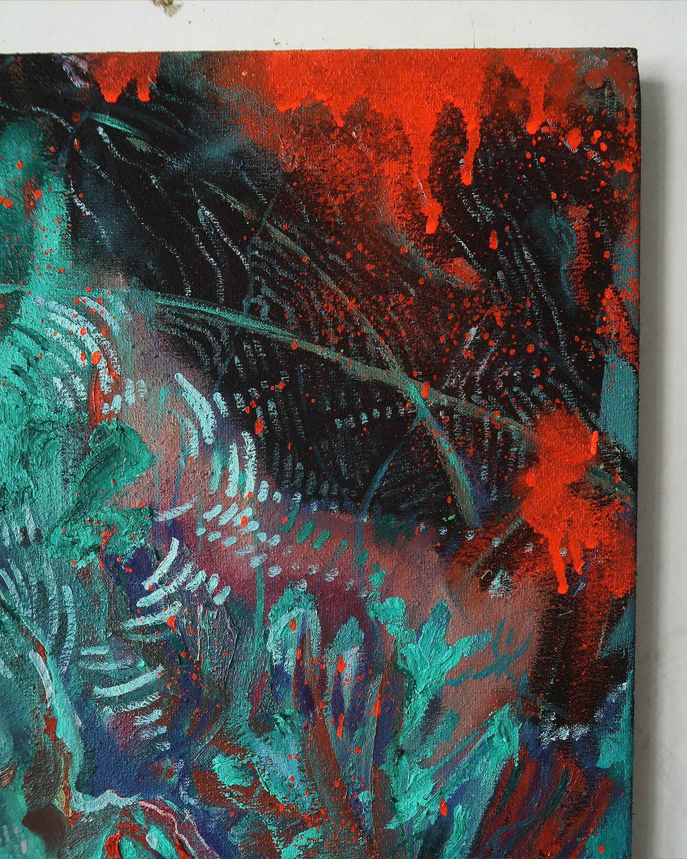 Smears in the passage, detail view 5