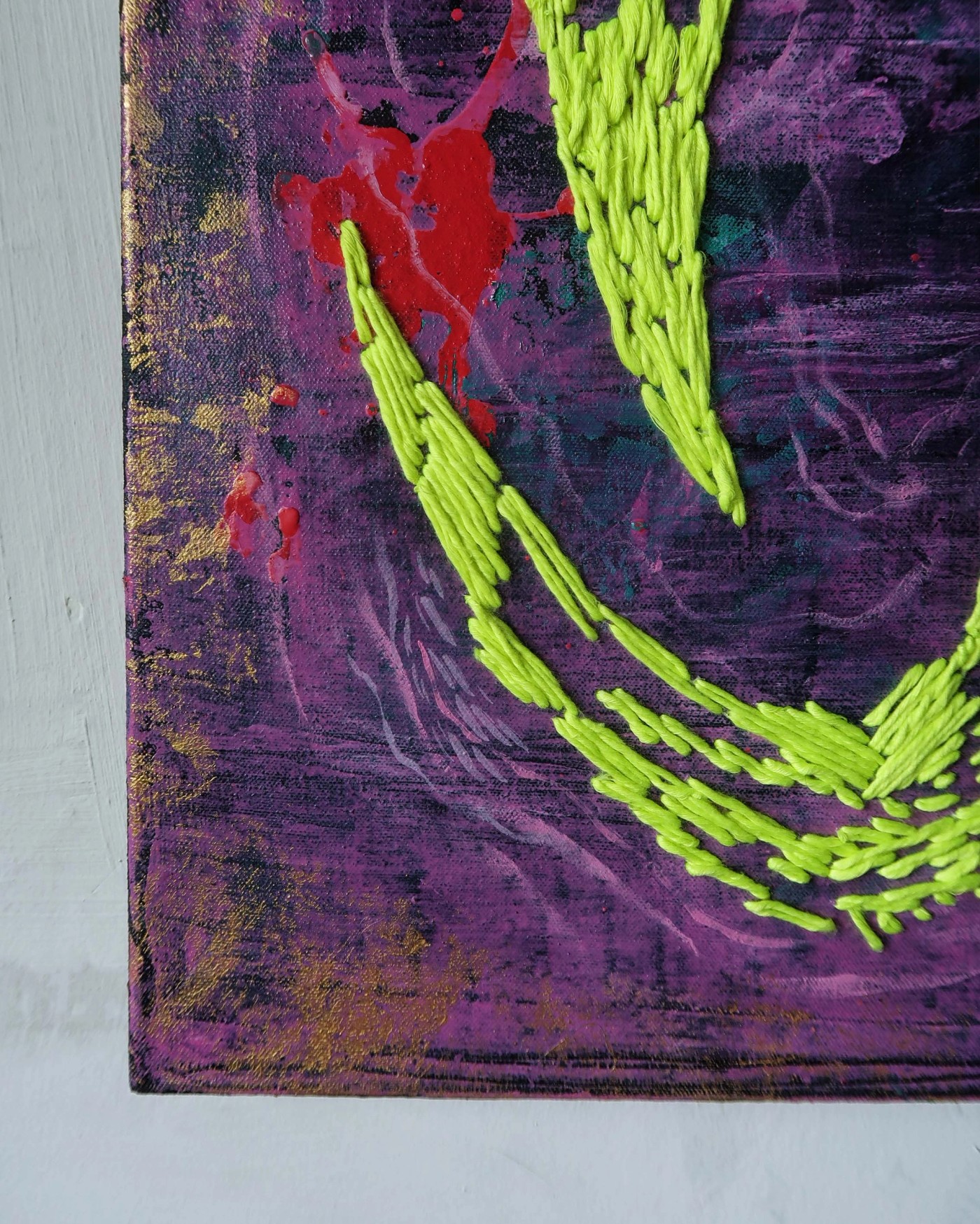 Claws of fury , detail view 2
