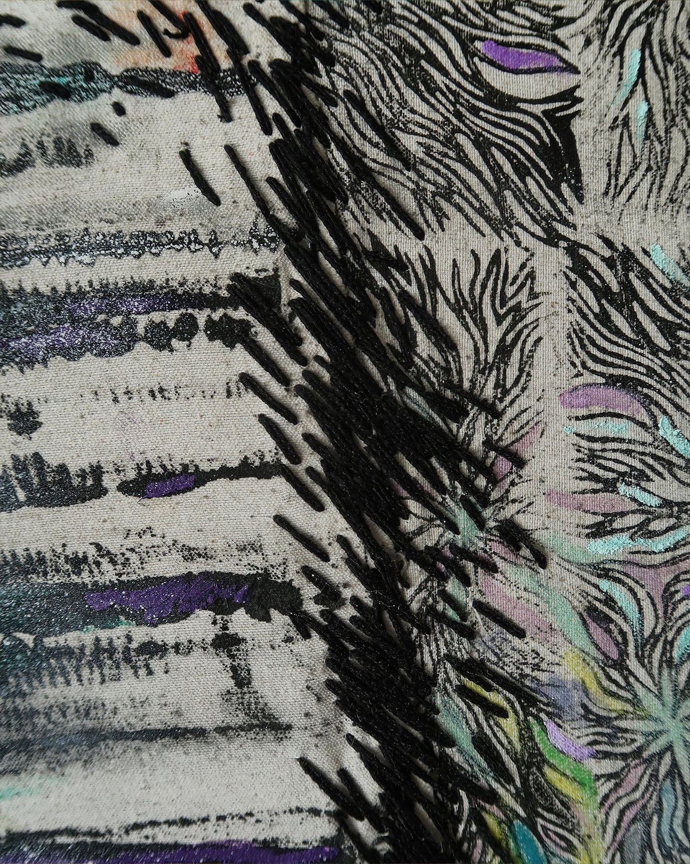 Under the clasp, detail view 3