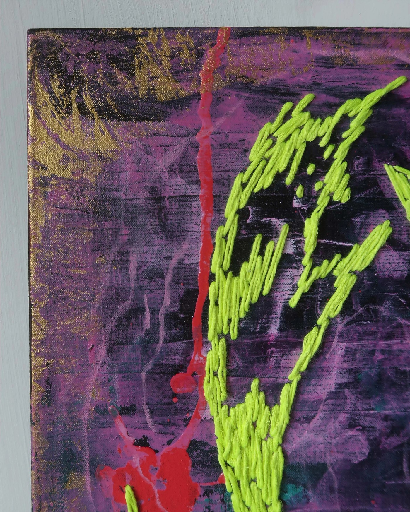Claws of fury , detail view 4