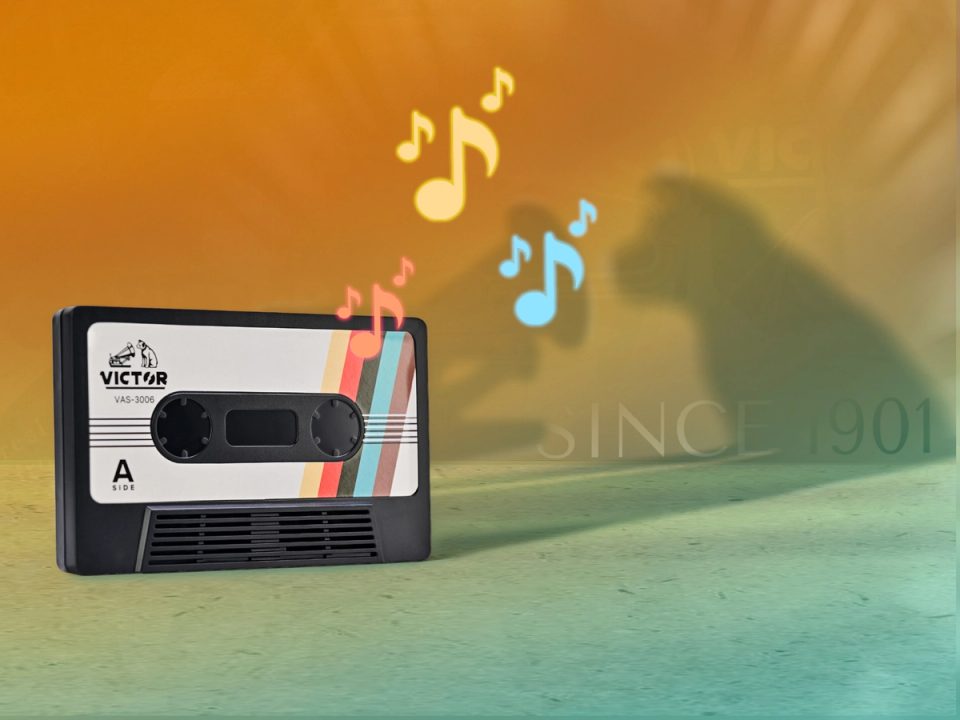 Victor Cassette Speaker