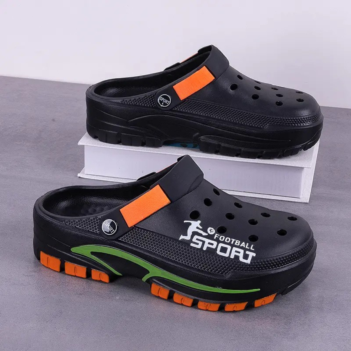 Quick Dry Clogs With Adjustable Strap For Beach Trips