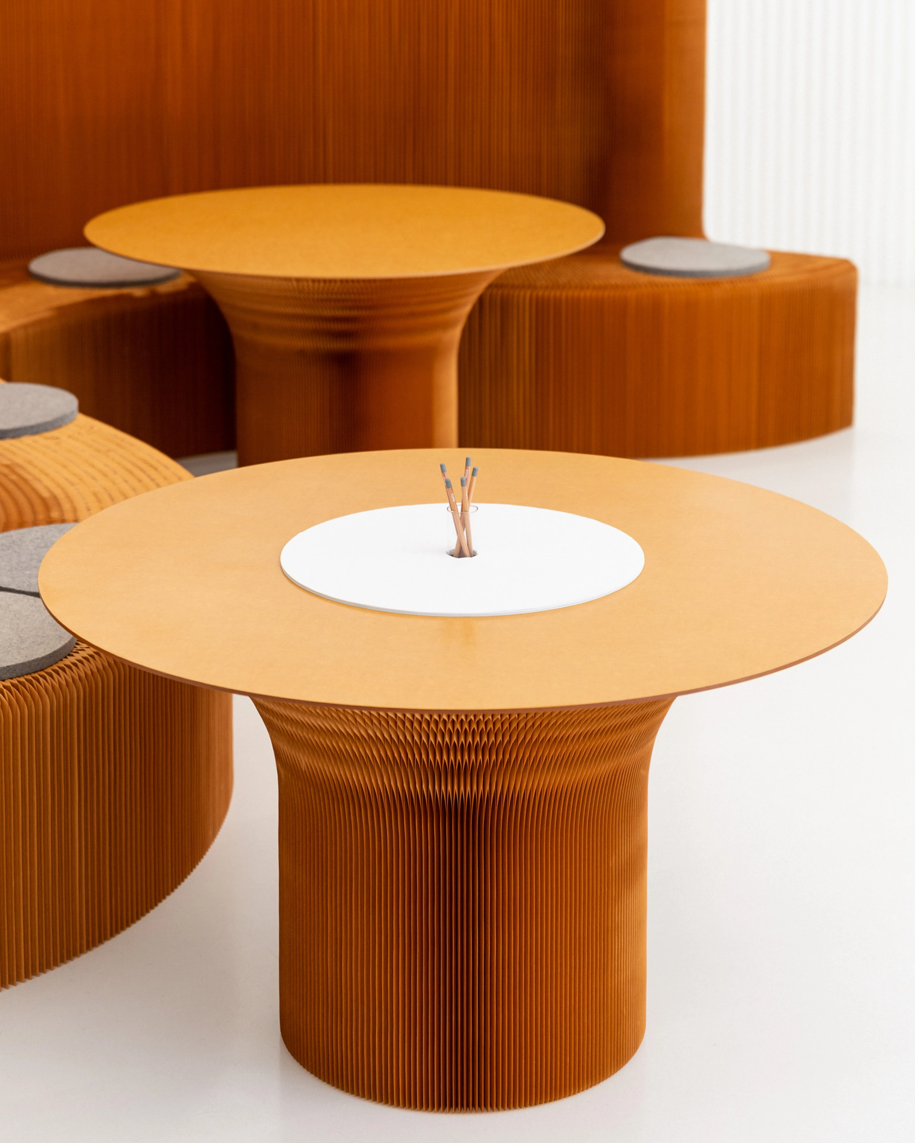 pencil holder / glass vase for cantilever table™