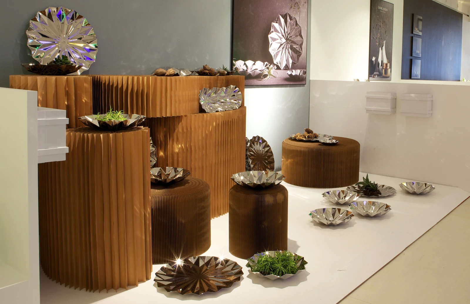 softseating - art craft fair booth design backdrops dividers displays