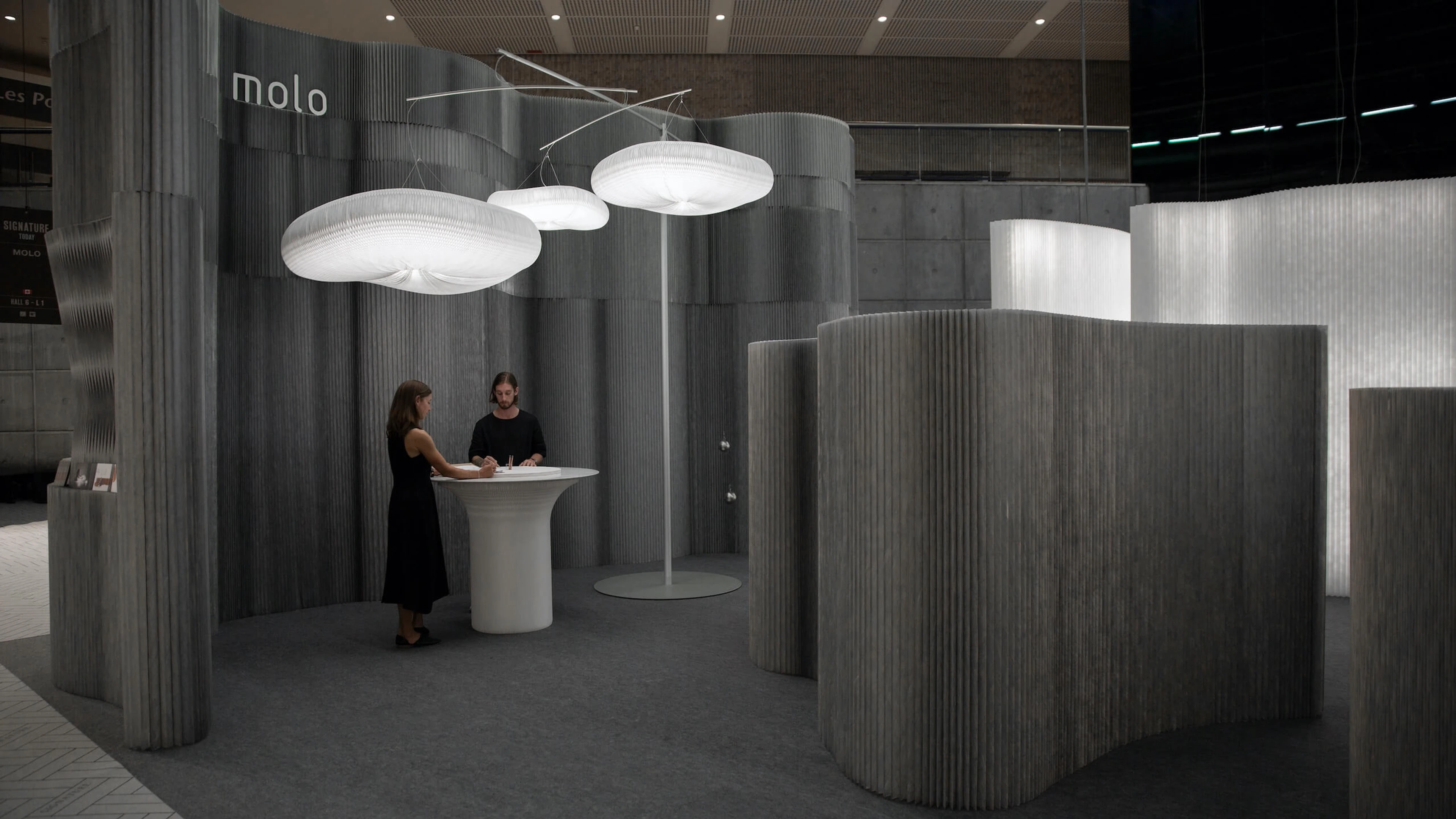 exhibition space dividers