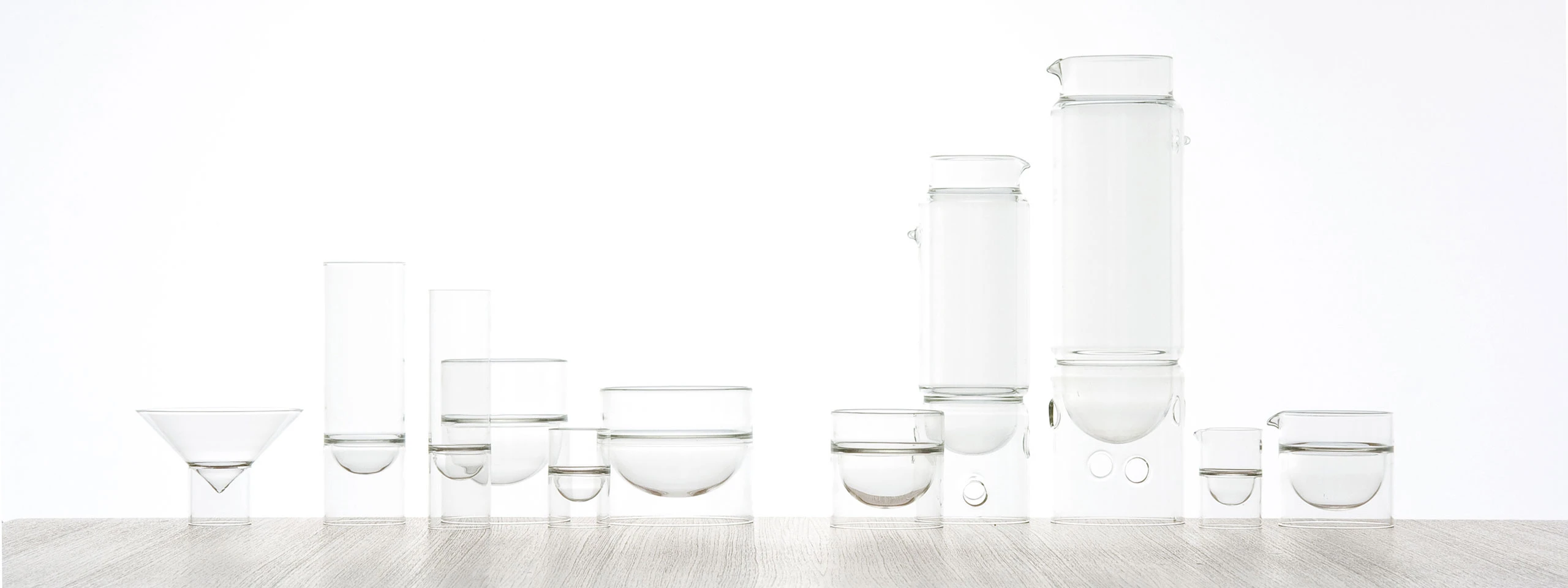 float Glassware - Modern Floating Glassware Designs - molo