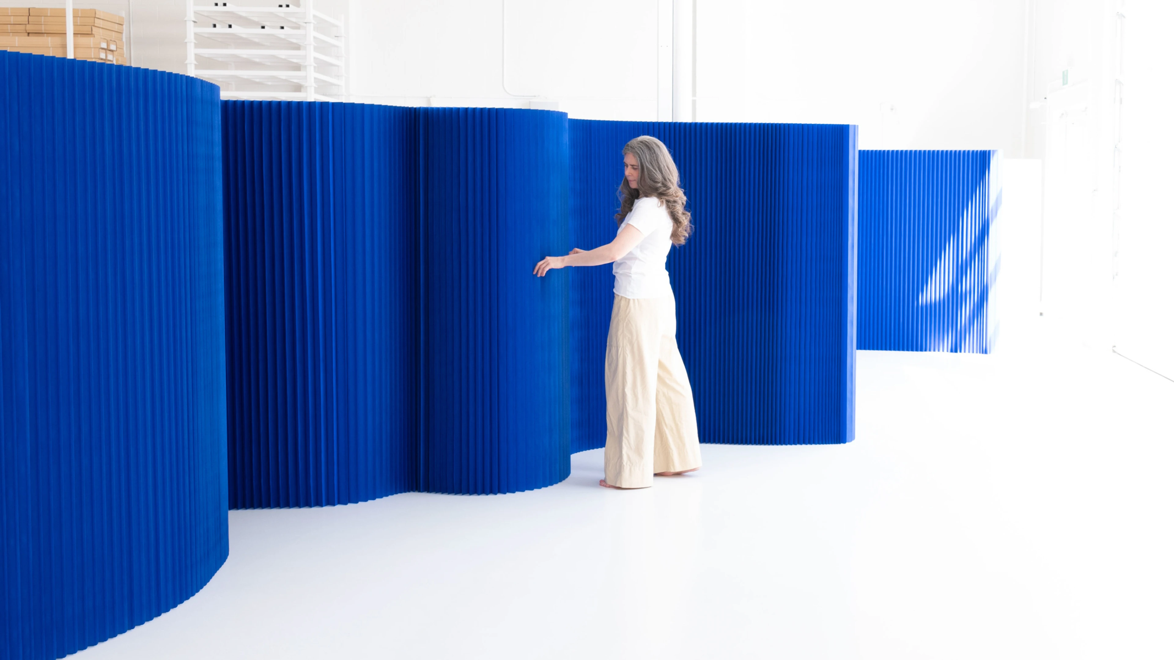 blue paper wall, softwall, folding paper wall, molo