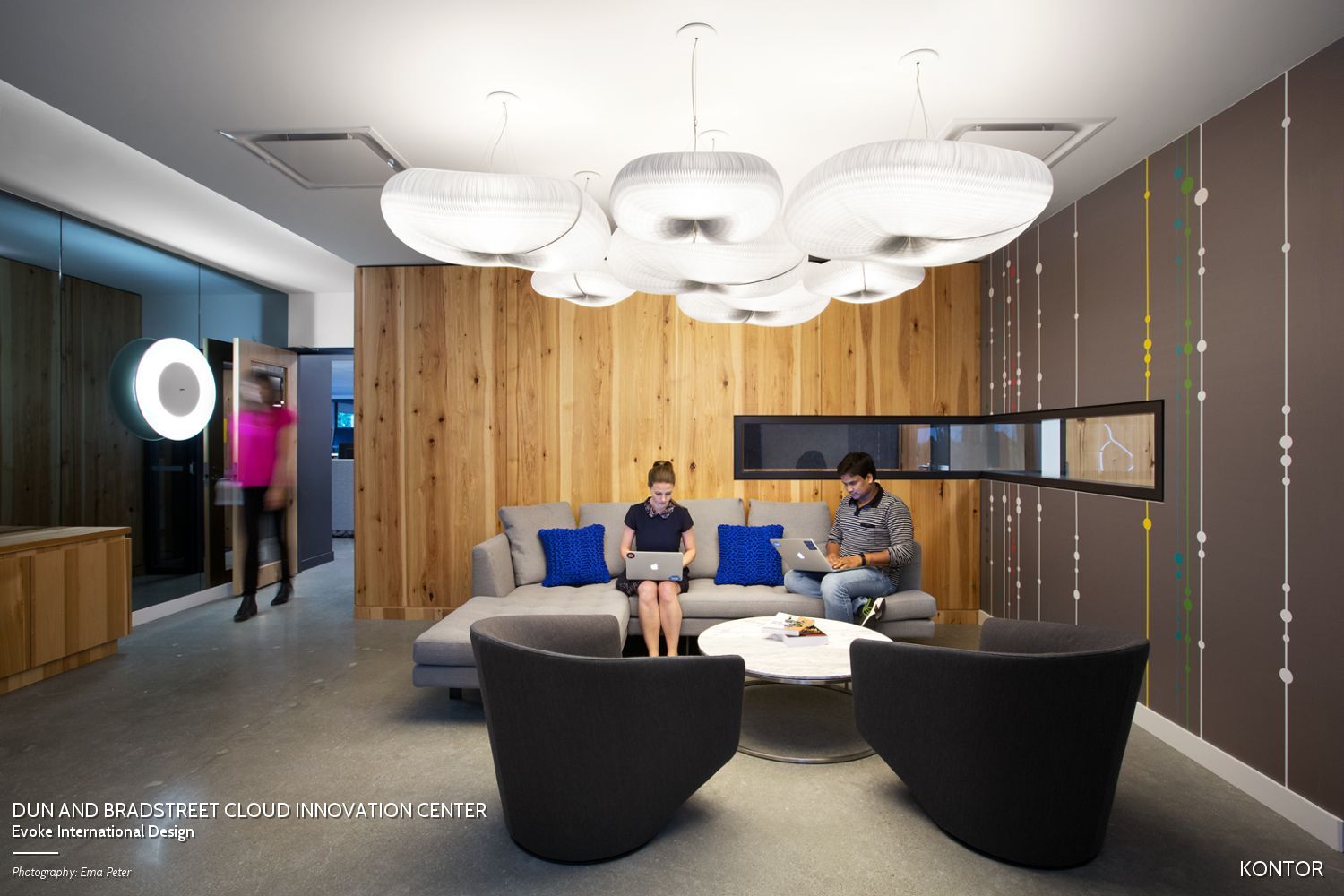 molo cloud pendants at Dun and Bradstreet Cloud Innovation Center vancouver
