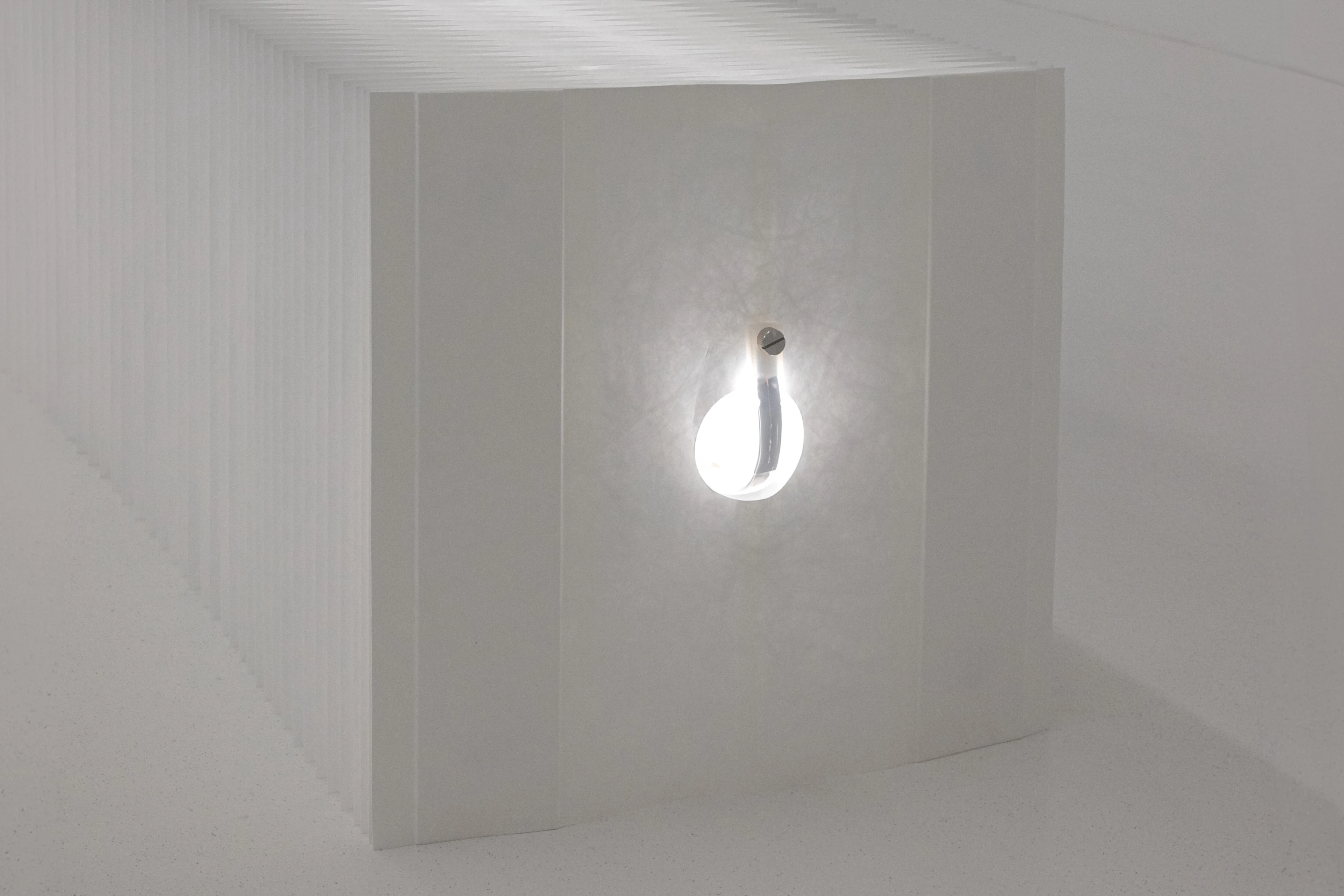 walls with integrated lighting