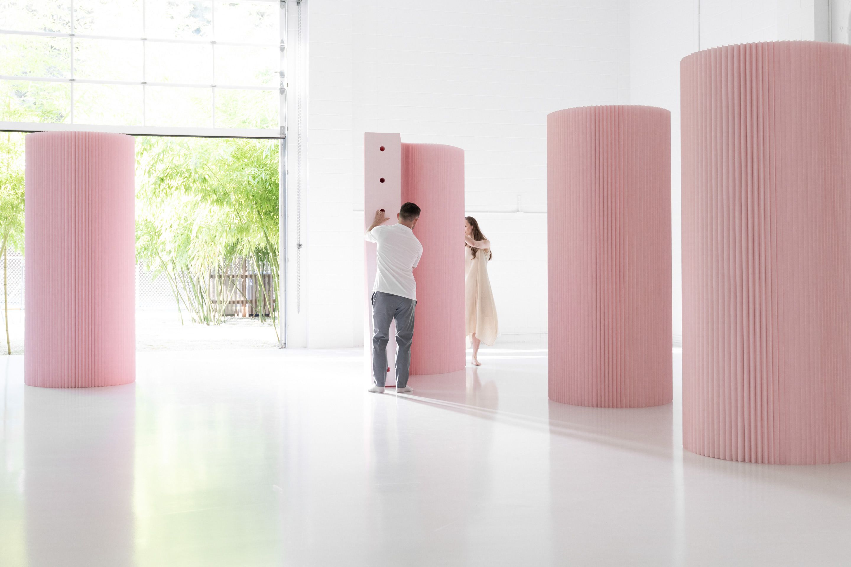 When compressed for shipping and storage, softwall measures less than 2.5 inches (5 centimetres) thick.