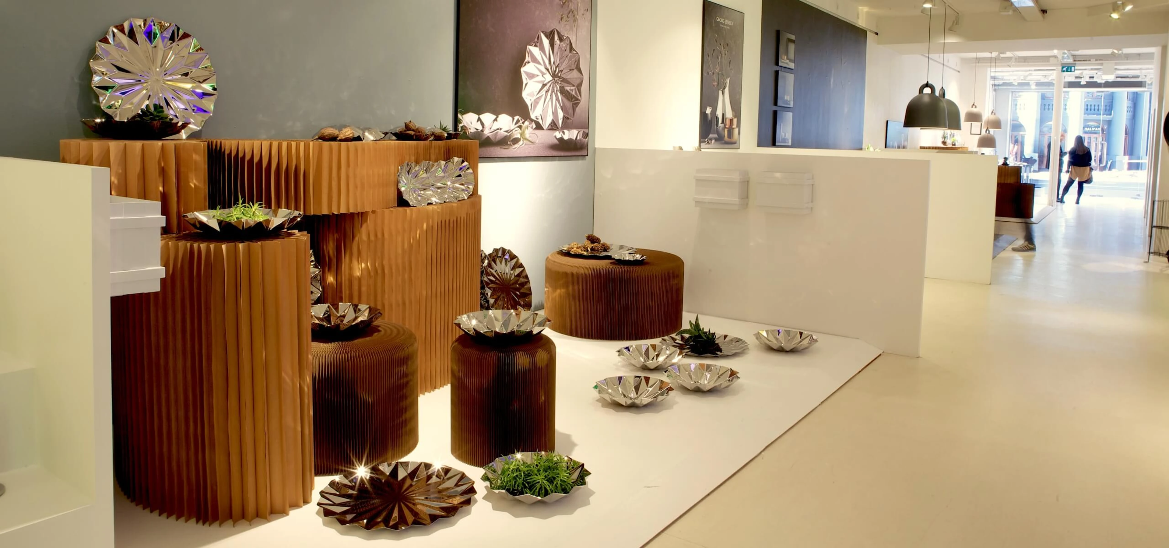 display concepts and solutions for luxury retailers