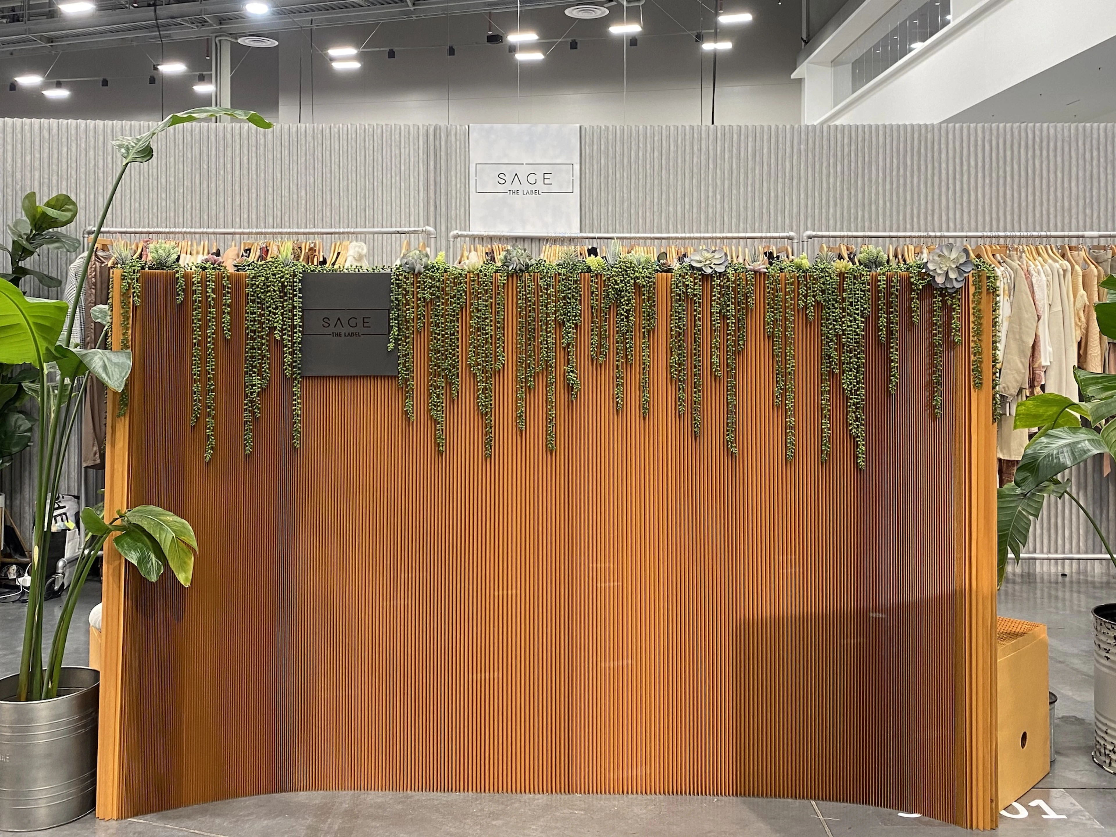 softwall + benchwall - art and craft fair booth design