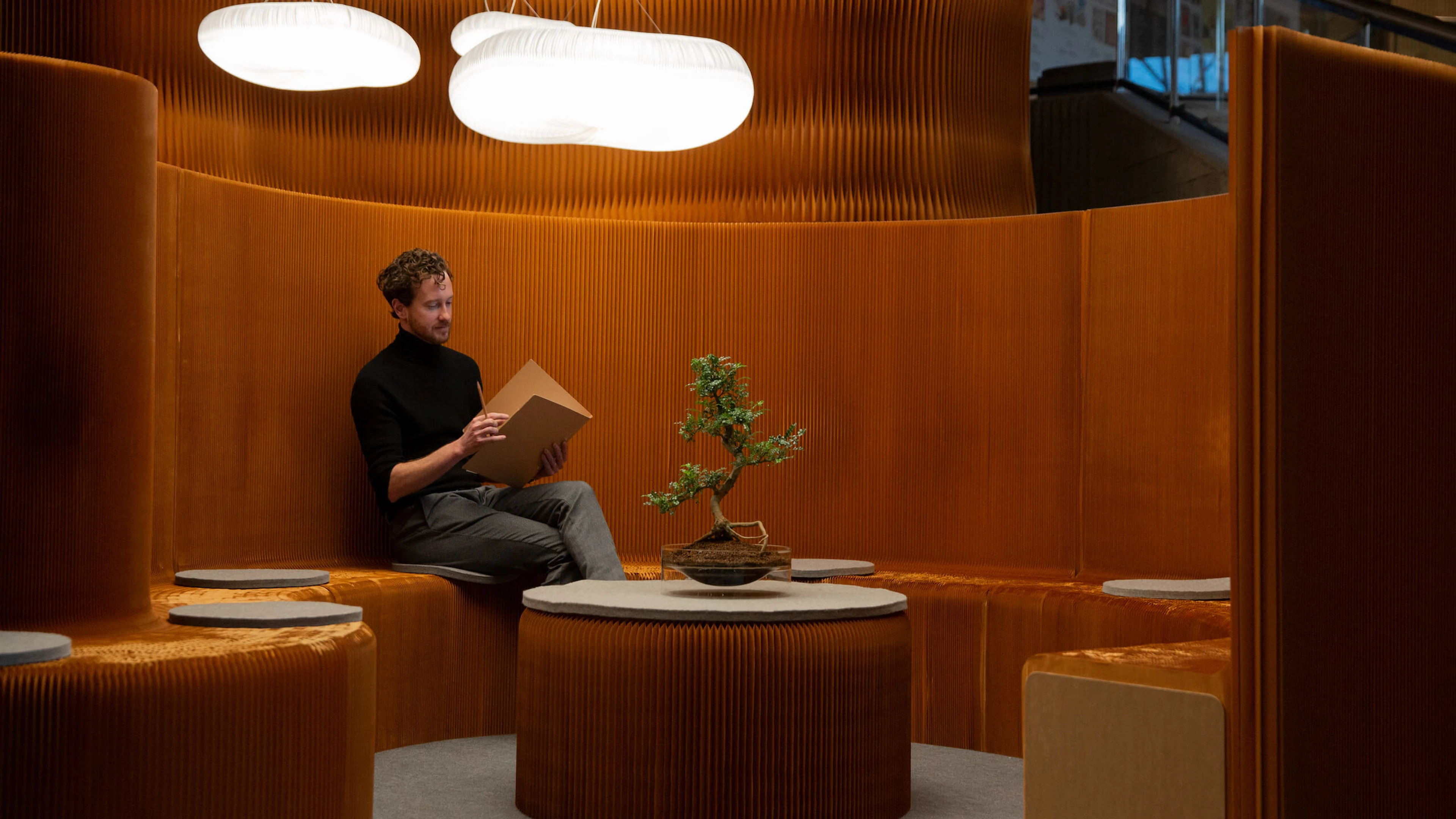 privacy in an open-plan office environment - molo
